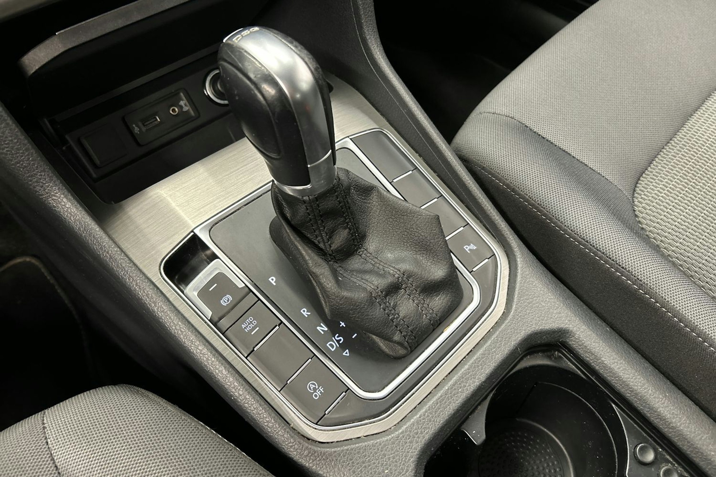 harmaa Volkswagen Golf Sportsvan 2014 kuva 26.