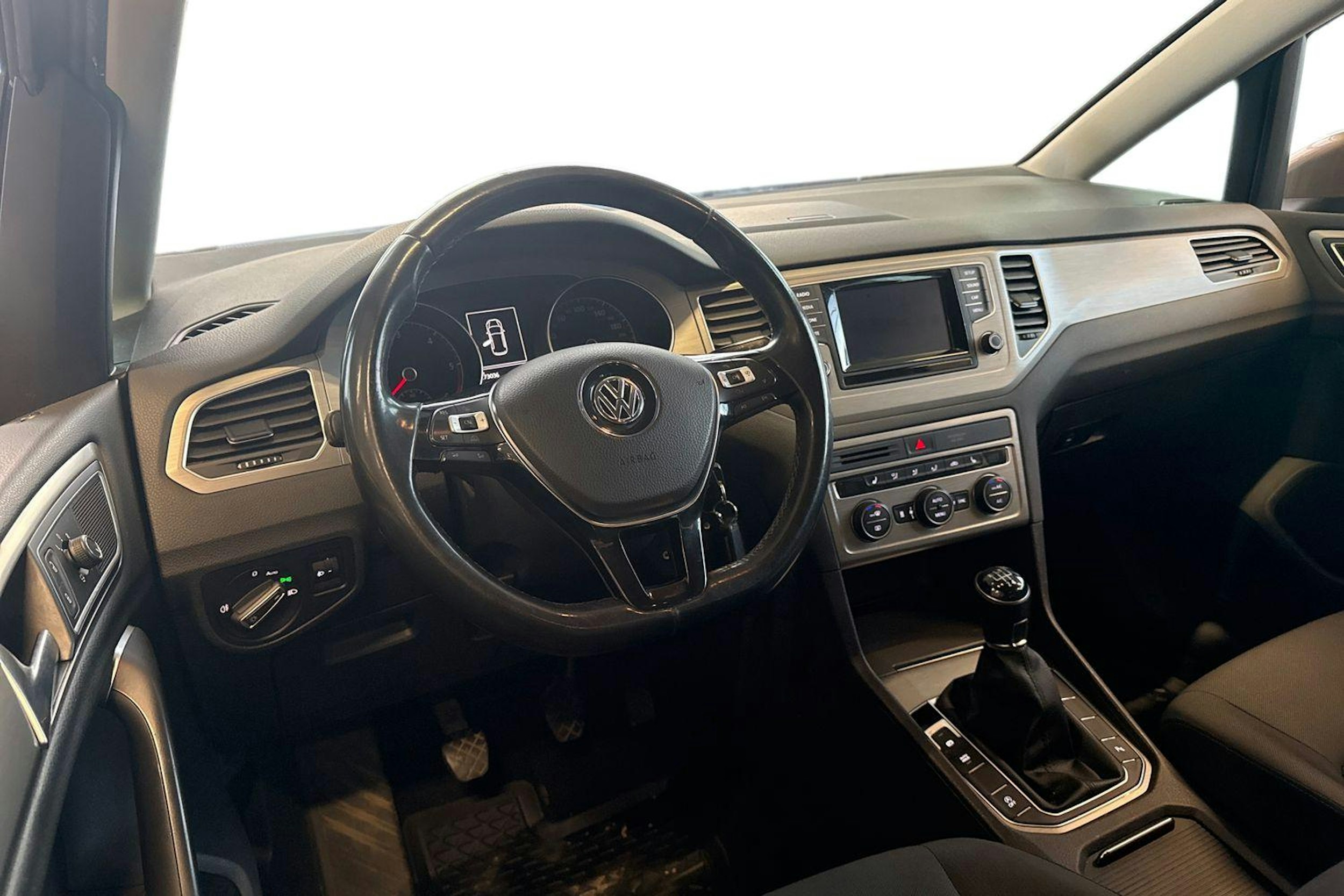 Ruskea (beige) Volkswagen GOLF SPORTSVAN 2014 kuva 7.