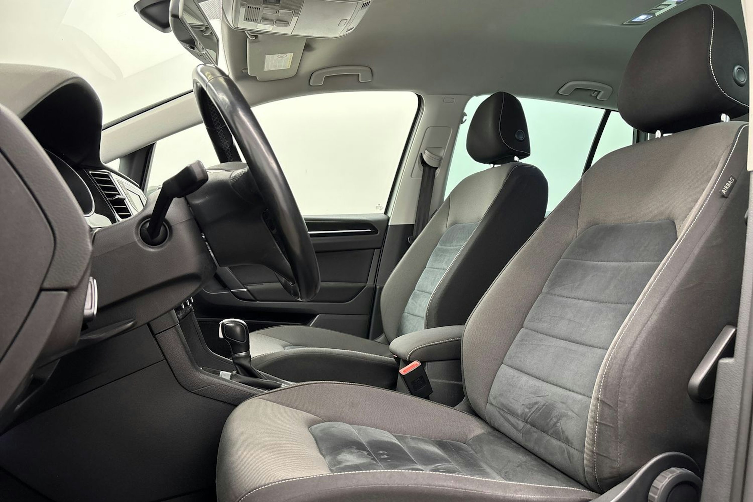 harmaa Volkswagen Golf Sportsvan 2014 kuva 14.
