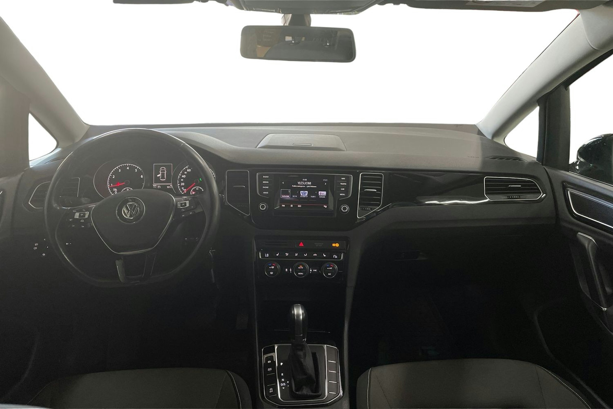musta Volkswagen Golf Sportsvan 2014 kuva 9.