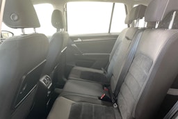 musta Volkswagen Golf Sportsvan 2014 kuva 10.