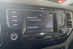 musta Volkswagen Golf Sportsvan 2014 kuva 18.