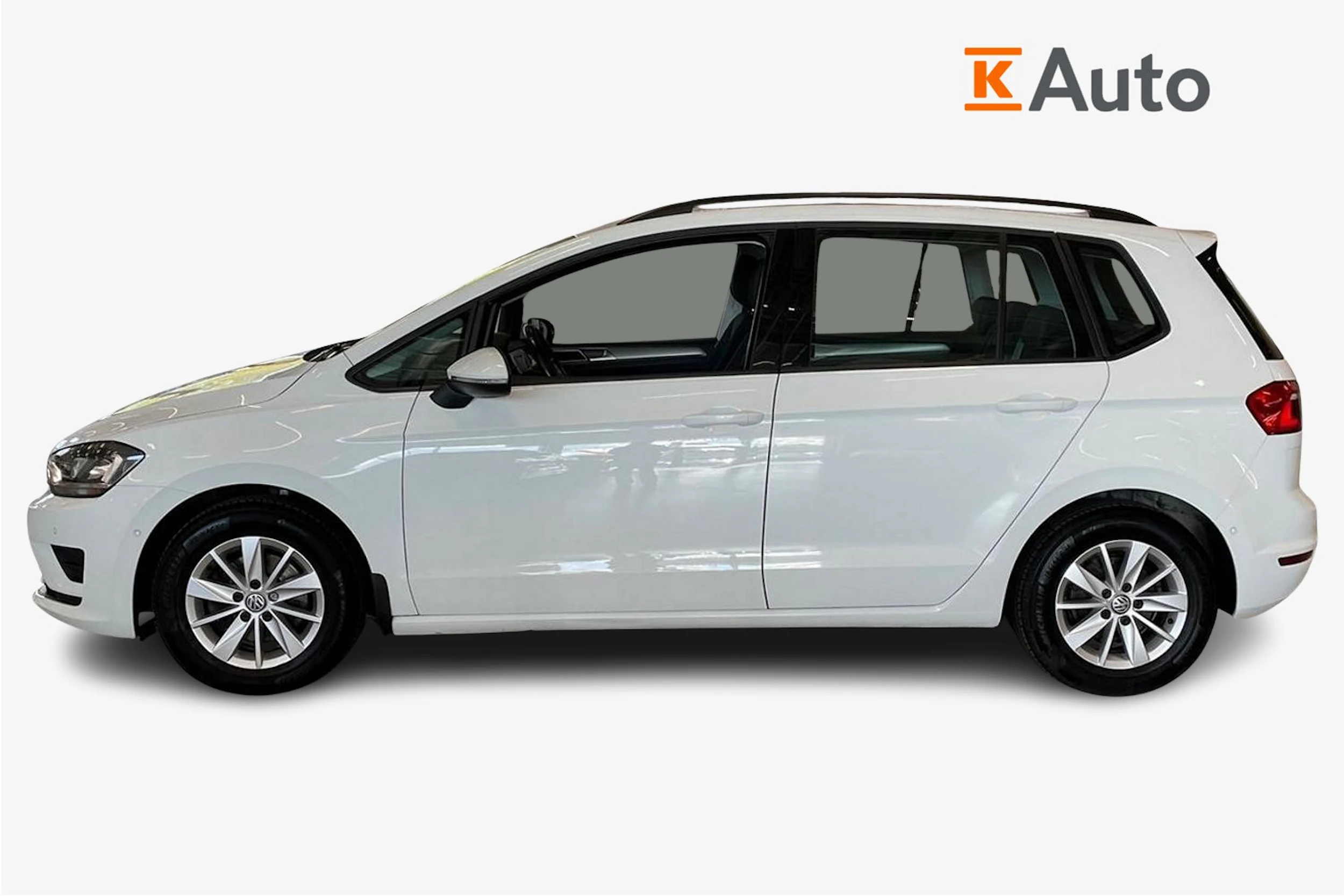 valkoinen Volkswagen Golf Sportsvan 2015 kuva 5.