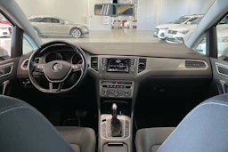 valkoinen Volkswagen Golf Sportsvan 2015 kuva 11.