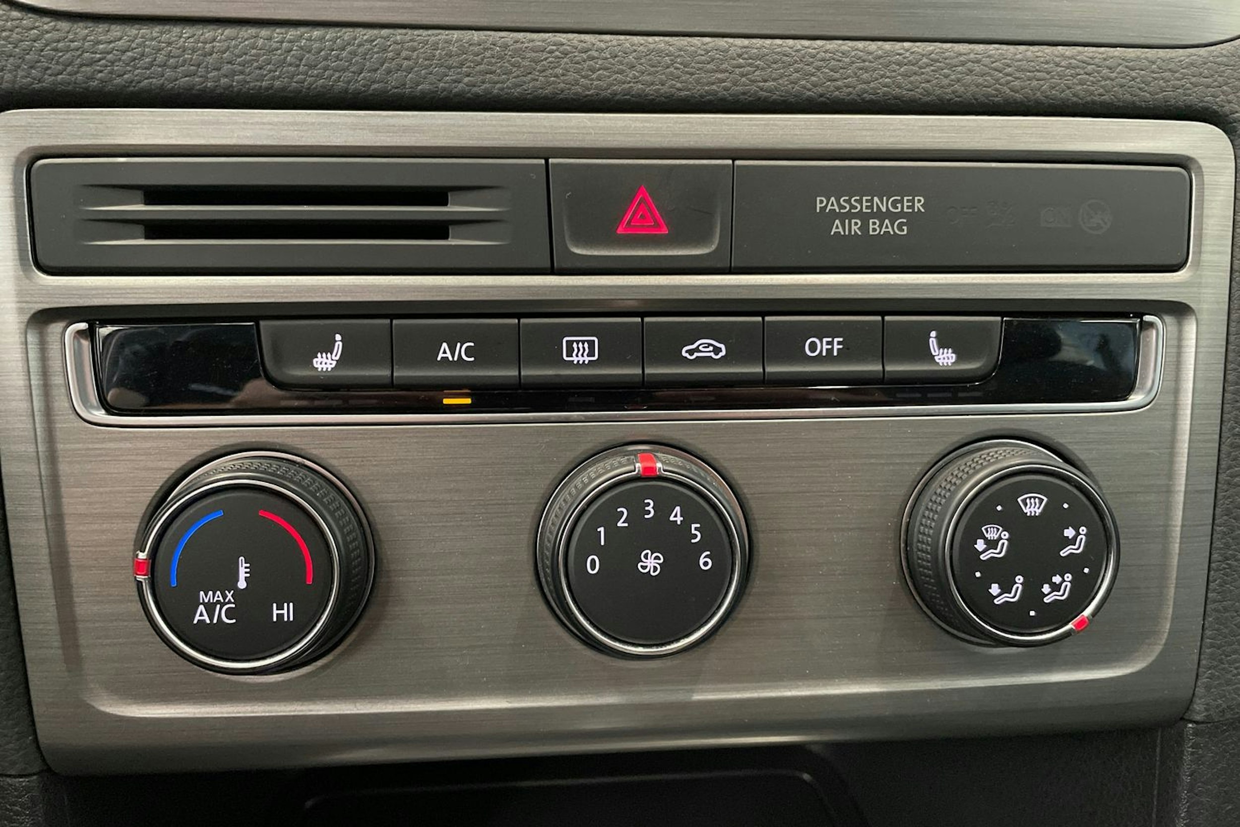 met. harmaa Volkswagen Golf Sportsvan 2014 kuva 21.