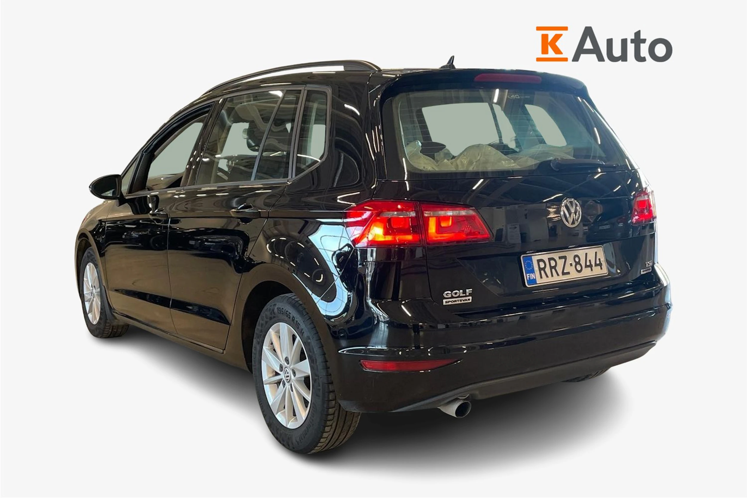 musta Volkswagen Golf Sportsvan 2015 kuva 2.