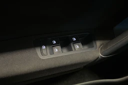 musta Volkswagen Golf Sportsvan 2015 kuva 15.