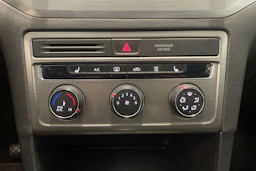 musta Volkswagen Golf Sportsvan 2015 kuva 20.