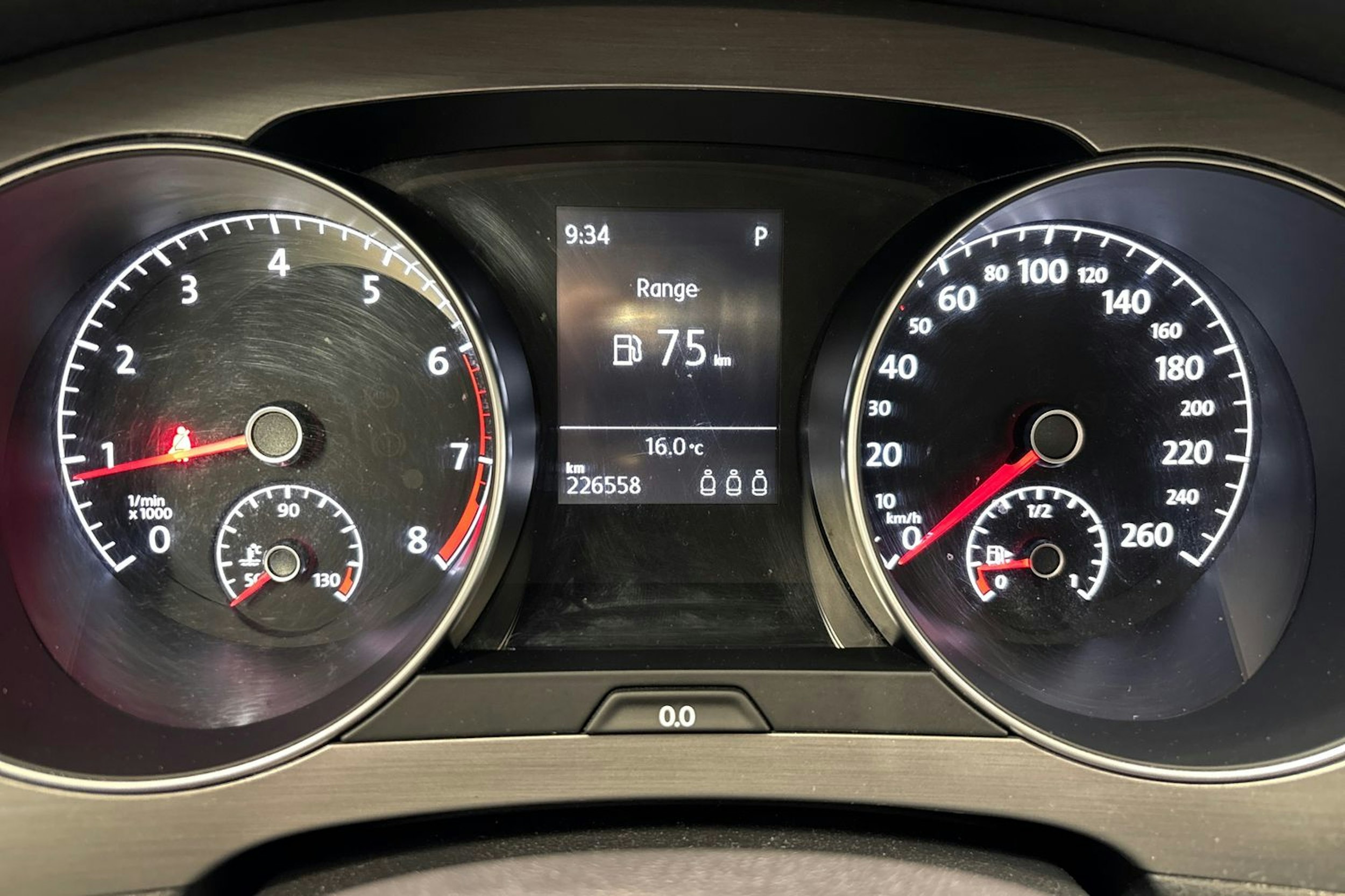 harmaa Volkswagen Golf Sportsvan 2014 kuva 16.