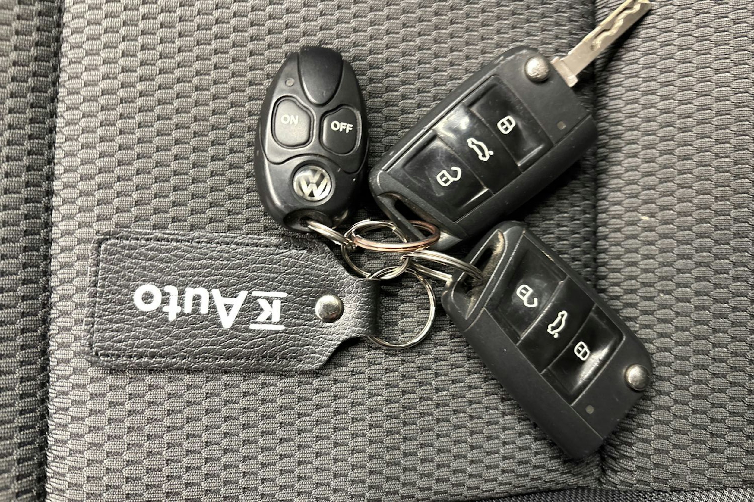 harmaa Volkswagen Golf Sportsvan 2014 kuva 23.