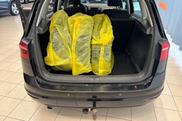 musta Volkswagen Golf Sportsvan 2014 kuva 13.