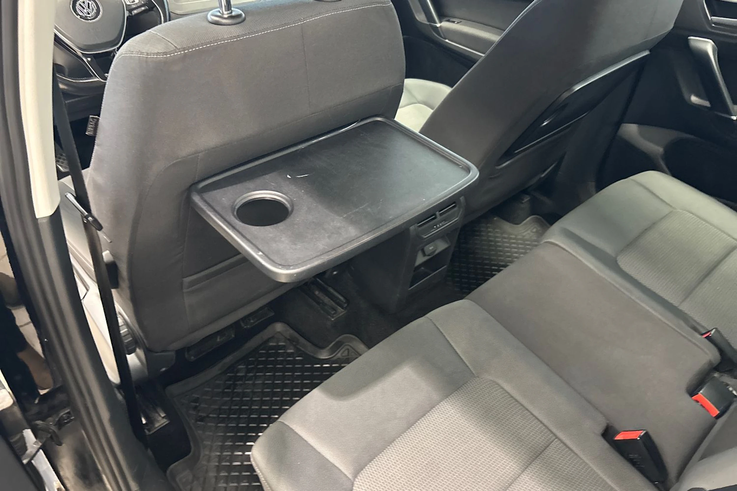 musta Volkswagen Golf Sportsvan 2014 kuva 14.