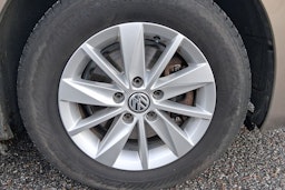 ruskea (beige) Volkswagen Golf Sportsvan 2014 kuva 11.