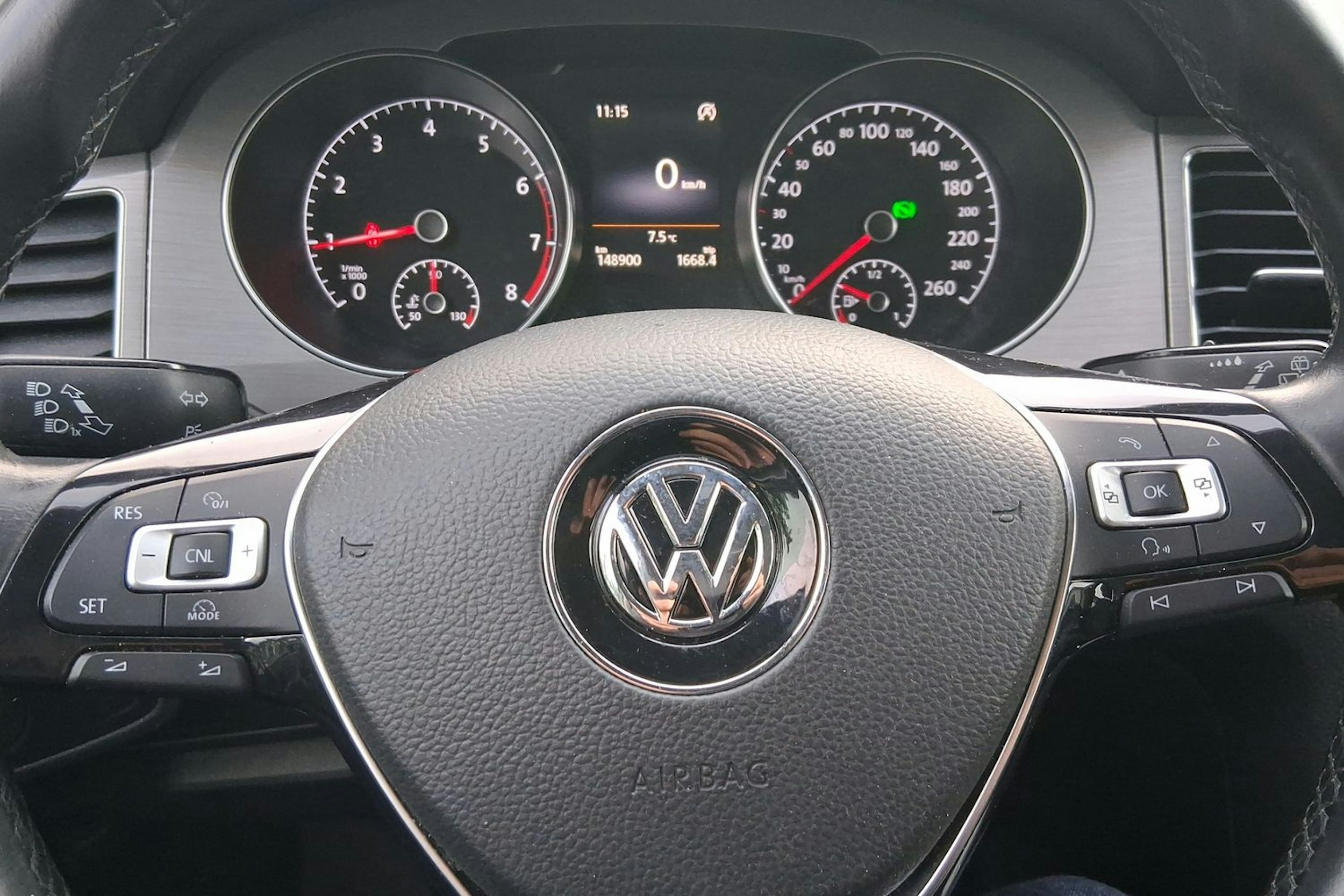 ruskea (beige) Volkswagen Golf Sportsvan 2014 kuva 16.