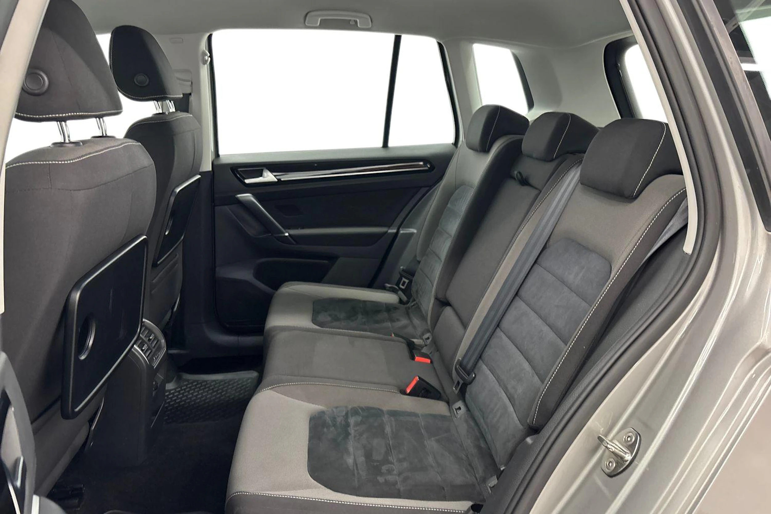 harmaa Volkswagen Golf Sportsvan 2014 kuva 8.