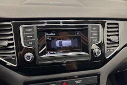 harmaa Volkswagen Golf Sportsvan 2014 kuva 16.