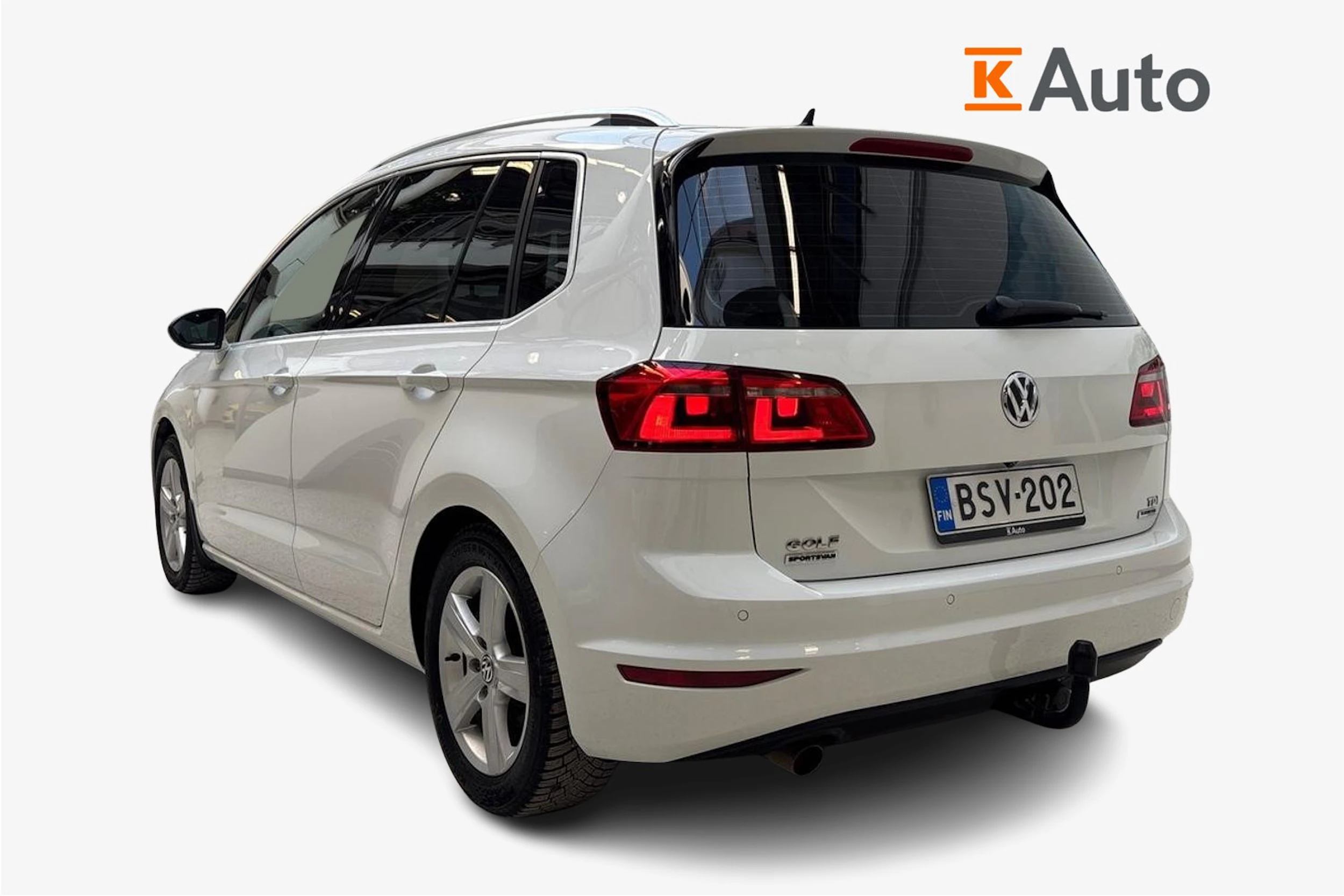 valkoinen Volkswagen Golf Sportsvan 2015 kuva 2.