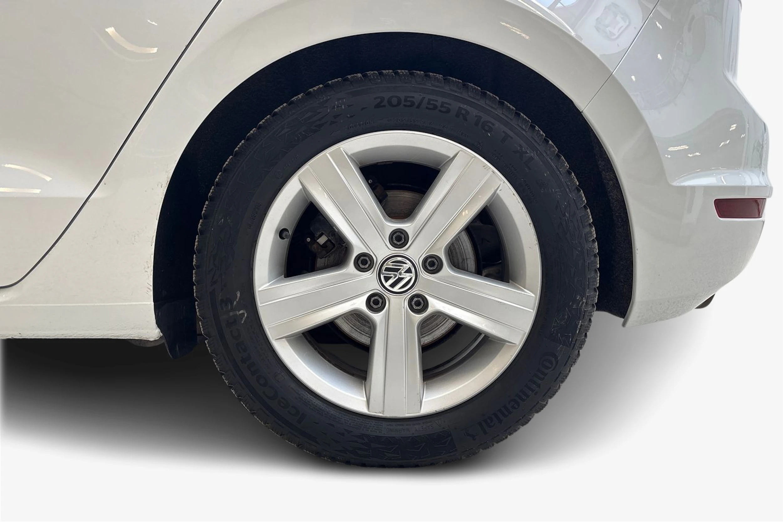 valkoinen Volkswagen Golf Sportsvan 2015 kuva 9.