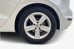 valkoinen Volkswagen Golf Sportsvan 2015 kuva 9.