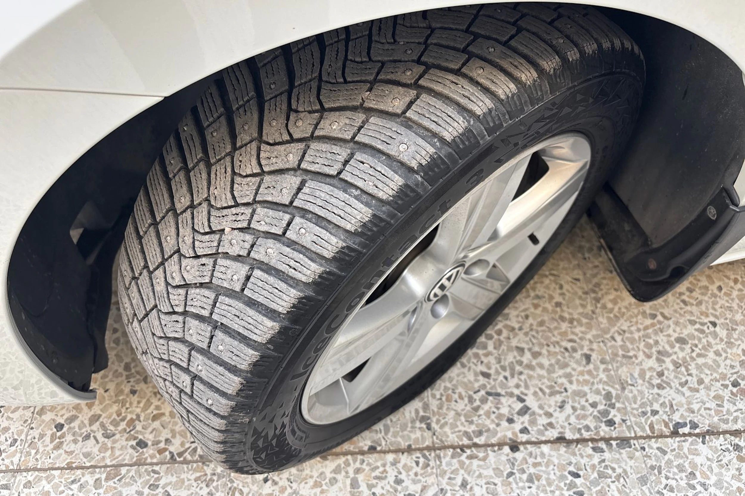 valkoinen Volkswagen Golf Sportsvan 2015 kuva 10.