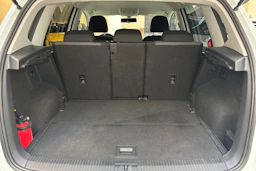 valkoinen Volkswagen Golf Sportsvan 2015 kuva 12.