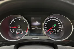 valkoinen Volkswagen Golf Sportsvan 2015 kuva 15.