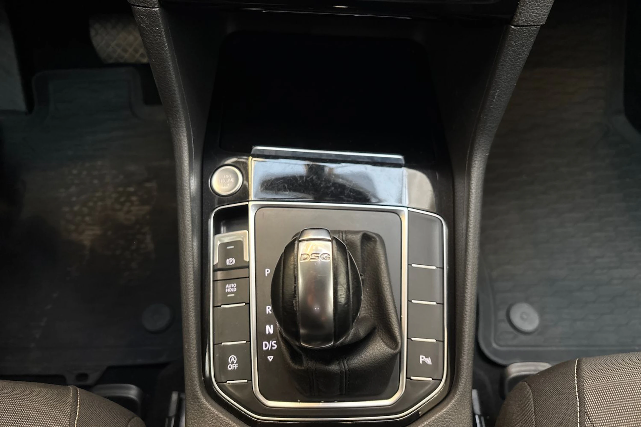 valkoinen Volkswagen Golf Sportsvan 2015 kuva 18.