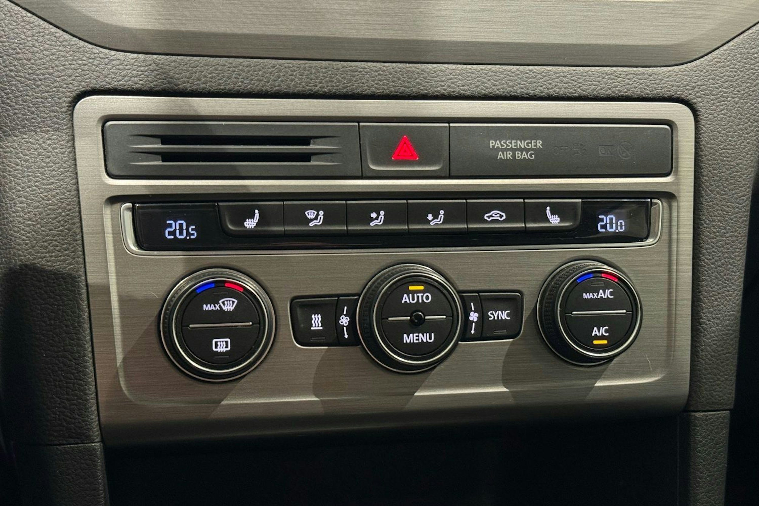 met. ruskea (beige) Volkswagen Golf Sportsvan 2015 kuva 21.