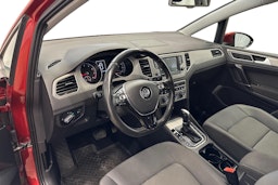 punainen Volkswagen Golf Sportsvan 2015 kuva 7.