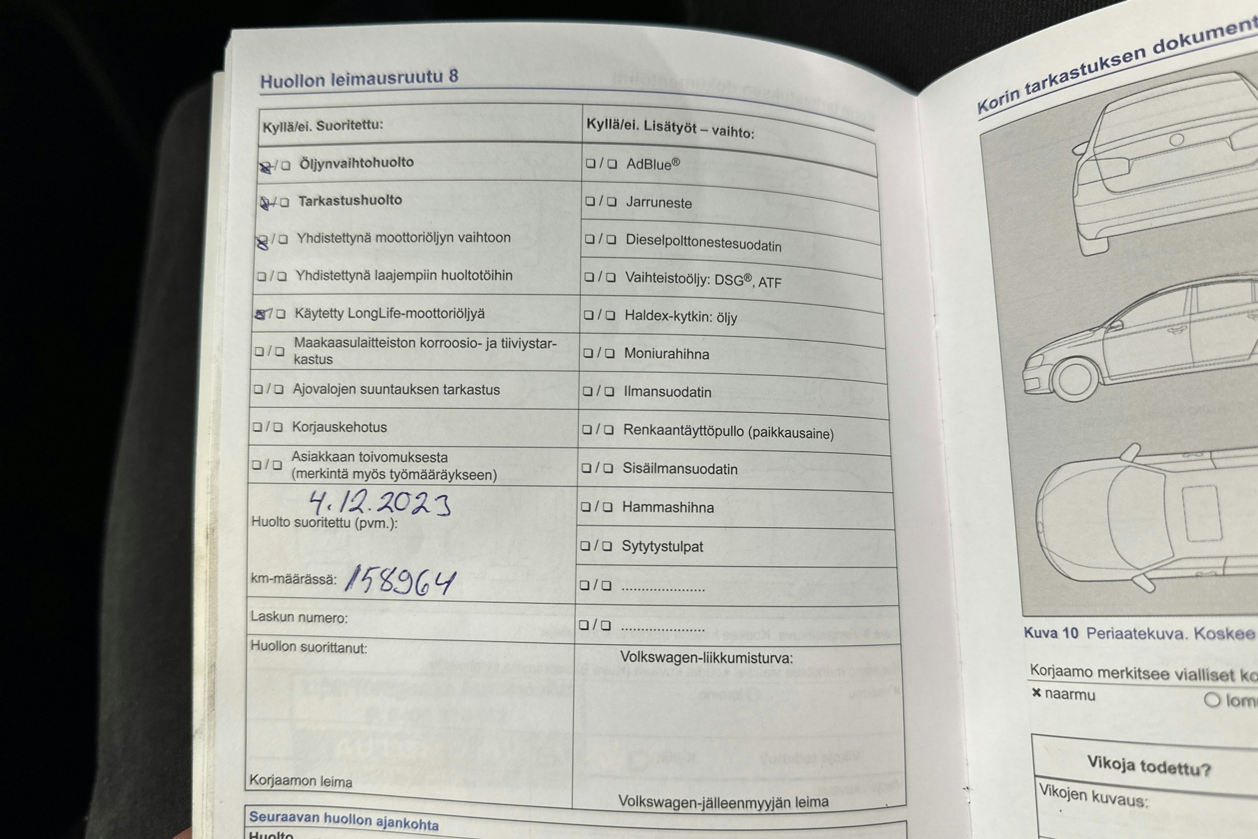 punainen Volkswagen Golf Sportsvan 2015 kuva 26.
