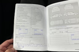 punainen Volkswagen Golf Sportsvan 2015 kuva 31.