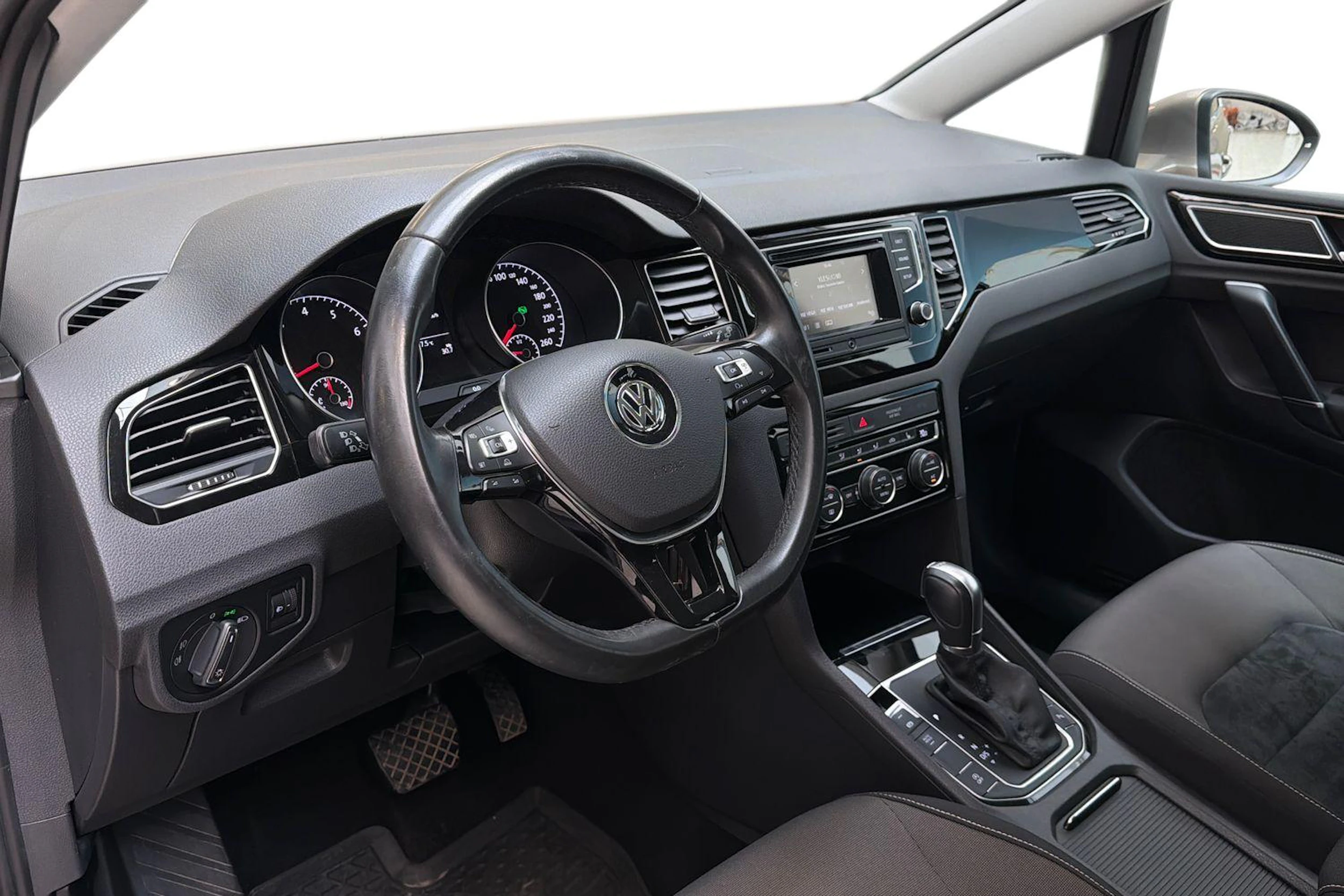 ruskea (beige) Volkswagen Golf Sportsvan 2015 kuva 6.