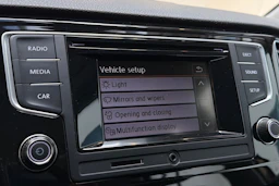 ruskea (beige) Volkswagen Golf Sportsvan 2015 kuva 17.