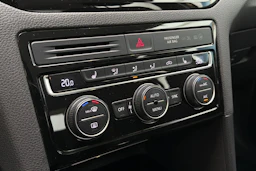 ruskea (beige) Volkswagen Golf Sportsvan 2015 kuva 19.