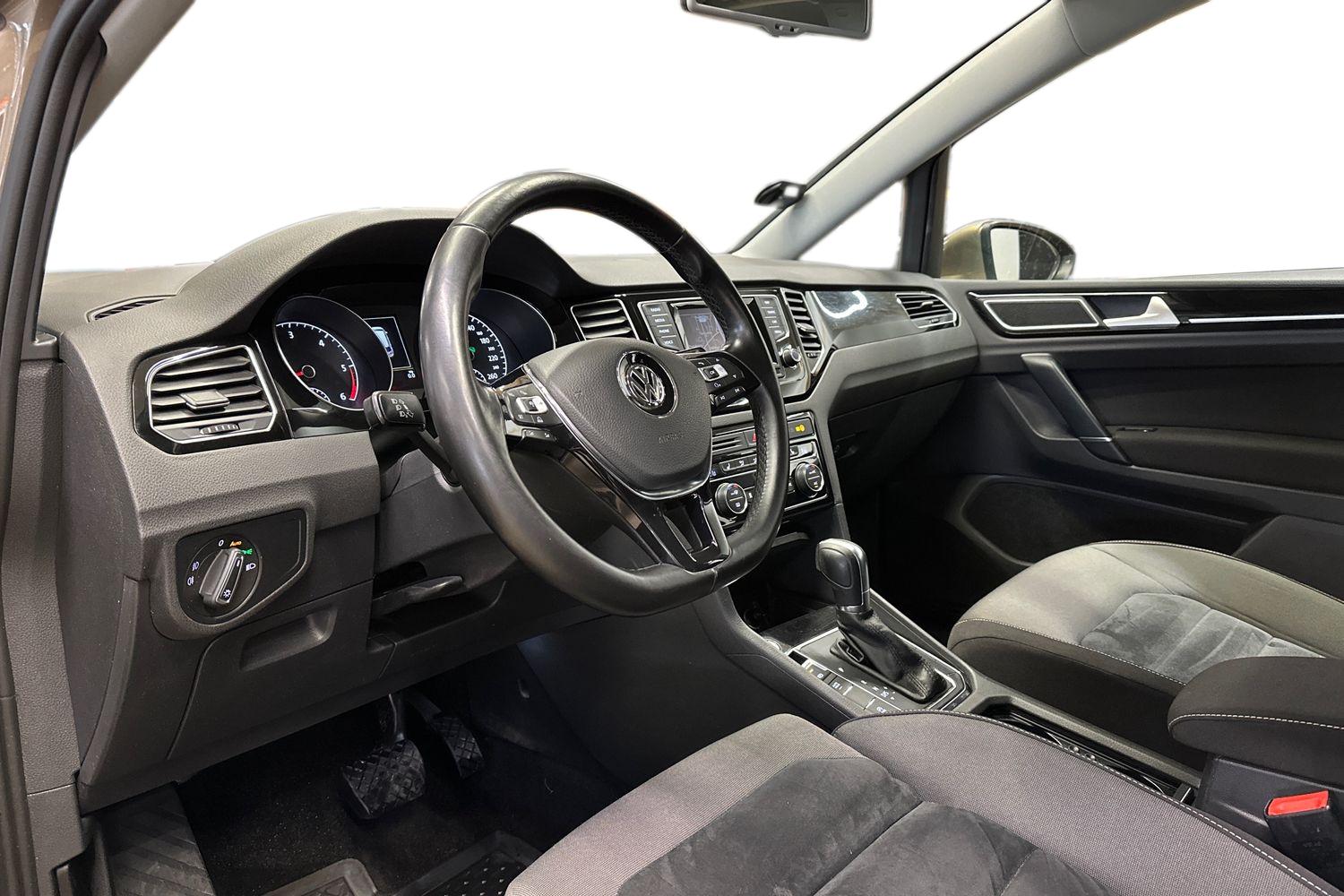 Volkswagen Golf Sportsvan 2015, kuva 6/25