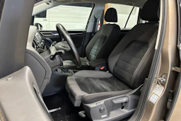 ruskea (beige) Volkswagen Golf Sportsvan 2015 kuva 16.