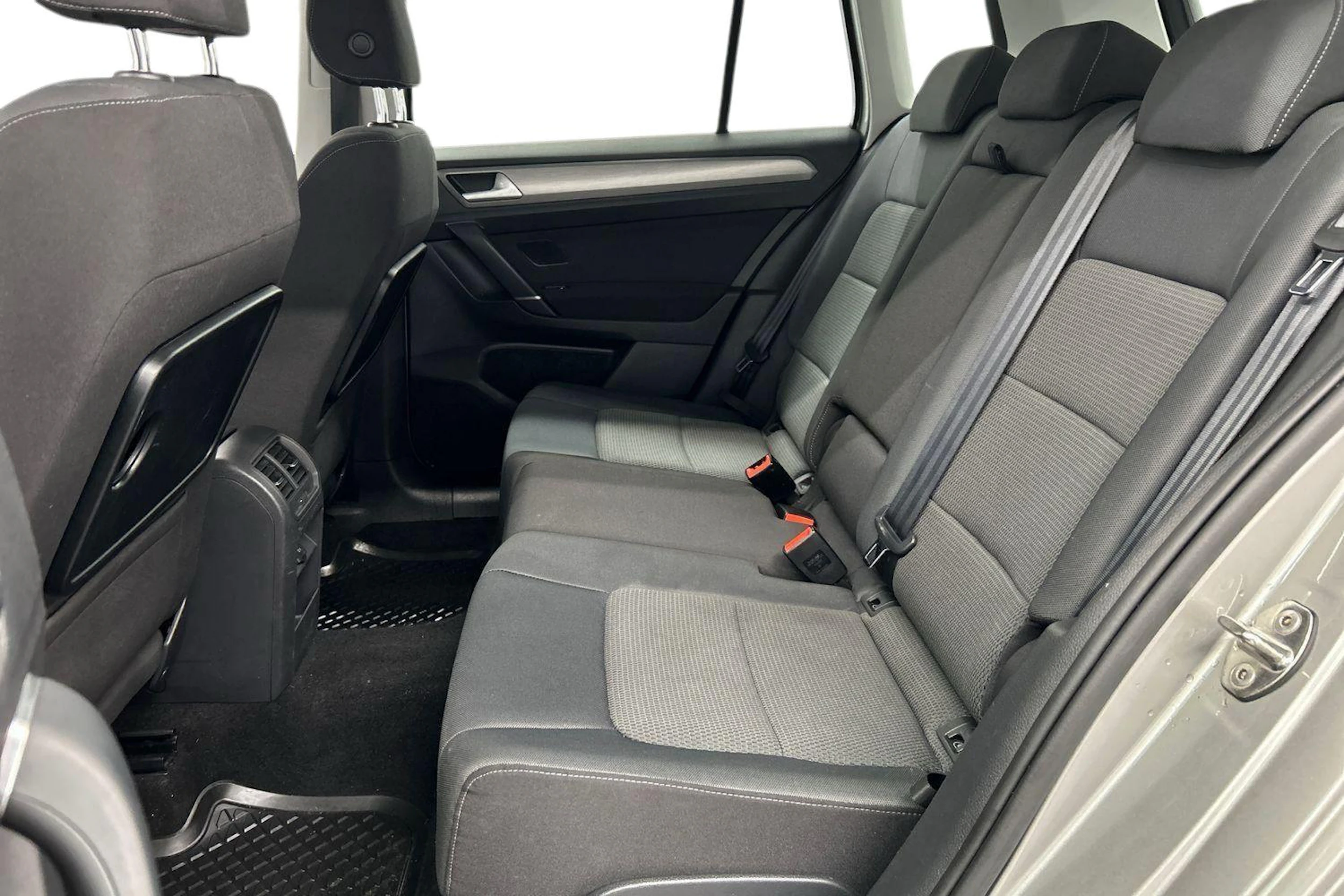Harmaa Volkswagen Golf Sportsvan 2015 kuva 8.