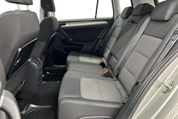 Harmaa Volkswagen Golf Sportsvan 2015 kuva 8.