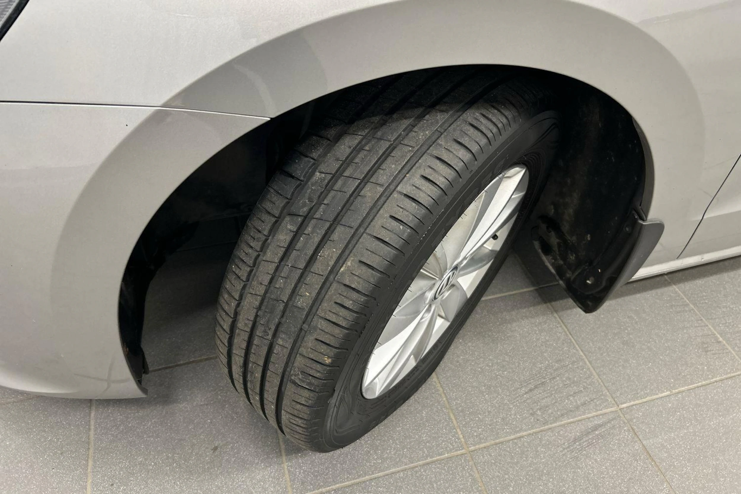 Harmaa Volkswagen Golf Sportsvan 2015 kuva 10.