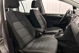 Harmaa Volkswagen Golf Sportsvan 2015 kuva 11.