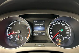Harmaa Volkswagen Golf Sportsvan 2015 kuva 16.