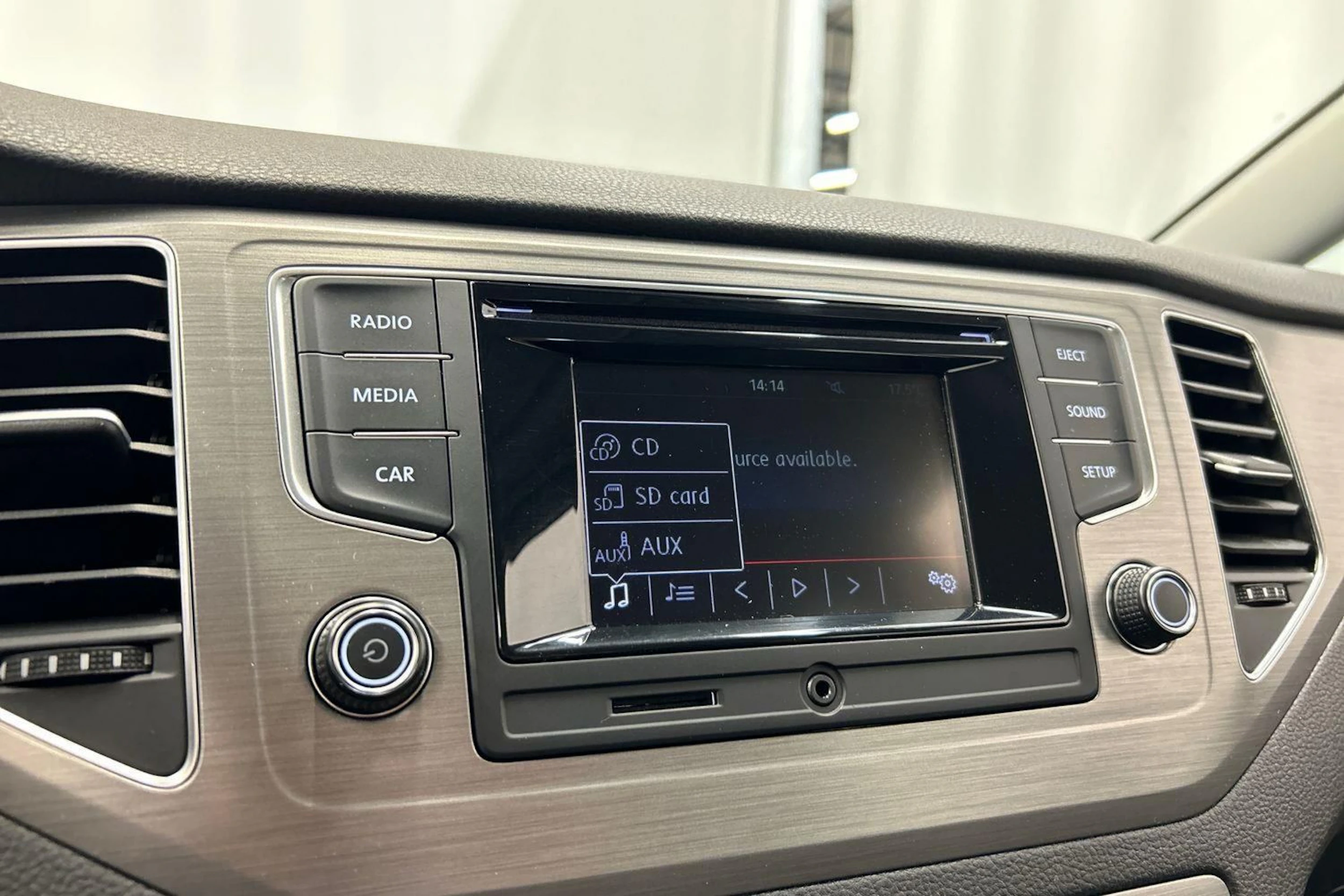 Harmaa Volkswagen Golf Sportsvan 2015 kuva 20.