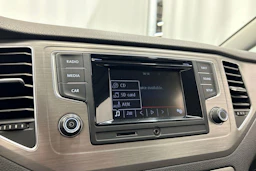 Harmaa Volkswagen Golf Sportsvan 2015 kuva 20.