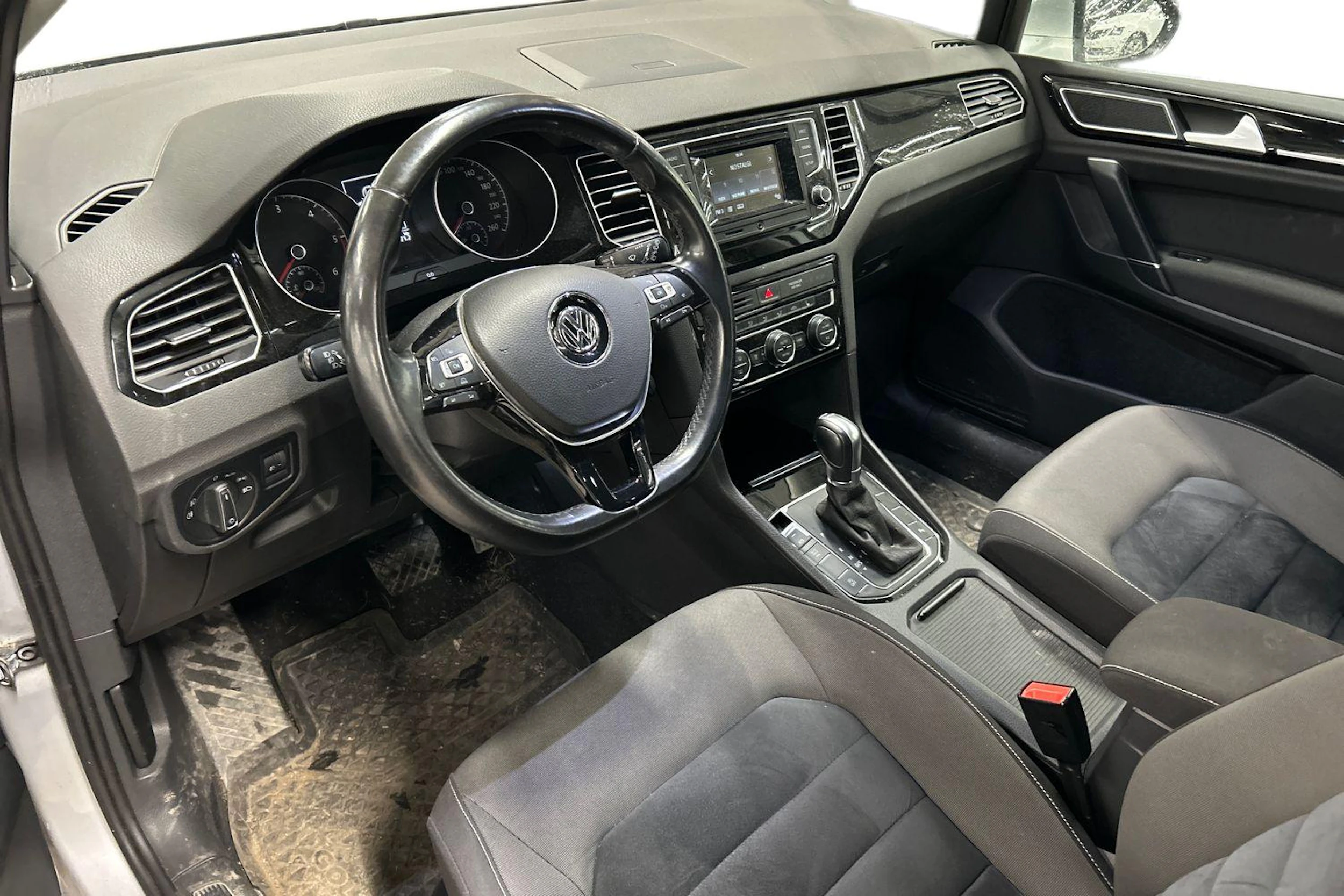 hopea Volkswagen Golf Sportsvan 2015 kuva 3.