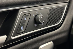 hopea Volkswagen Golf Sportsvan 2015 kuva 14.
