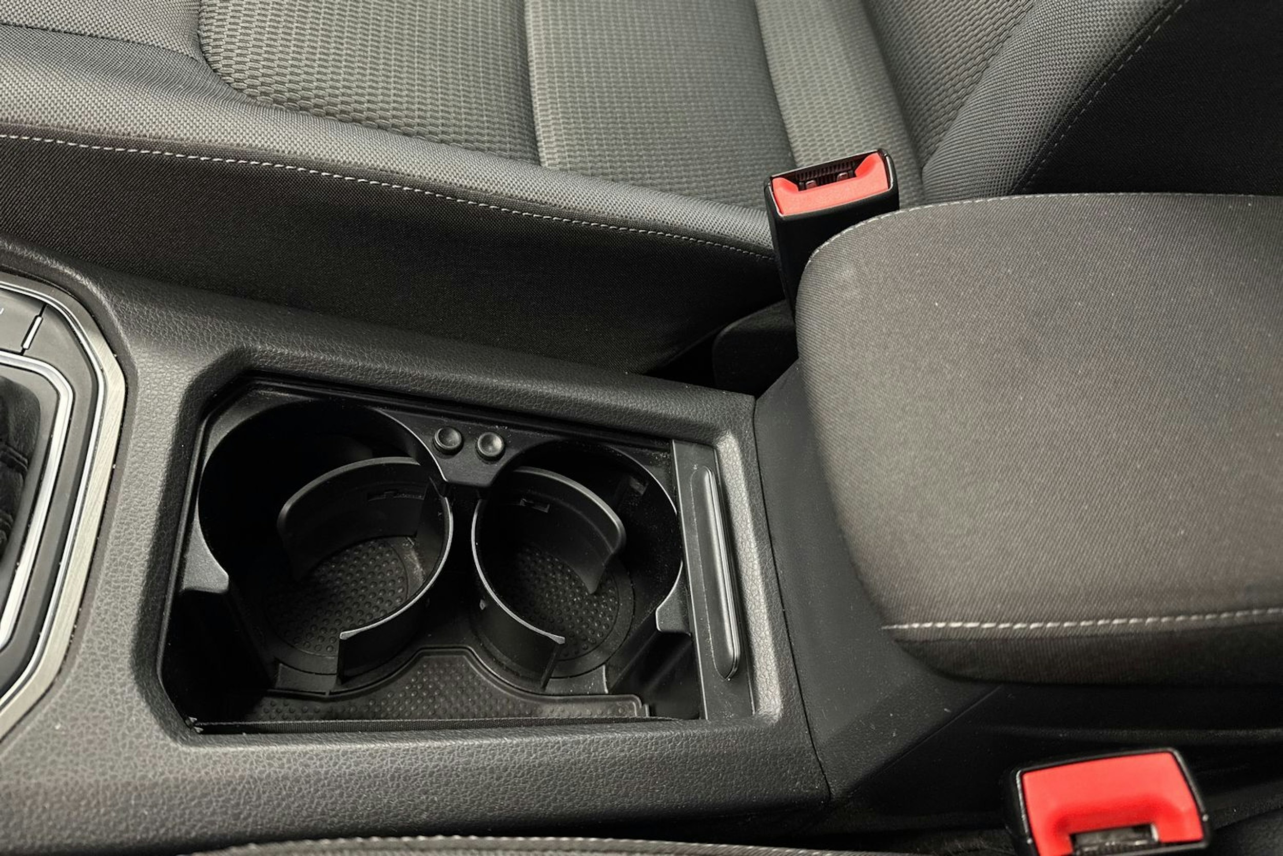Harmaa Volkswagen GOLF SPORTSVAN 2015 kuva 28.