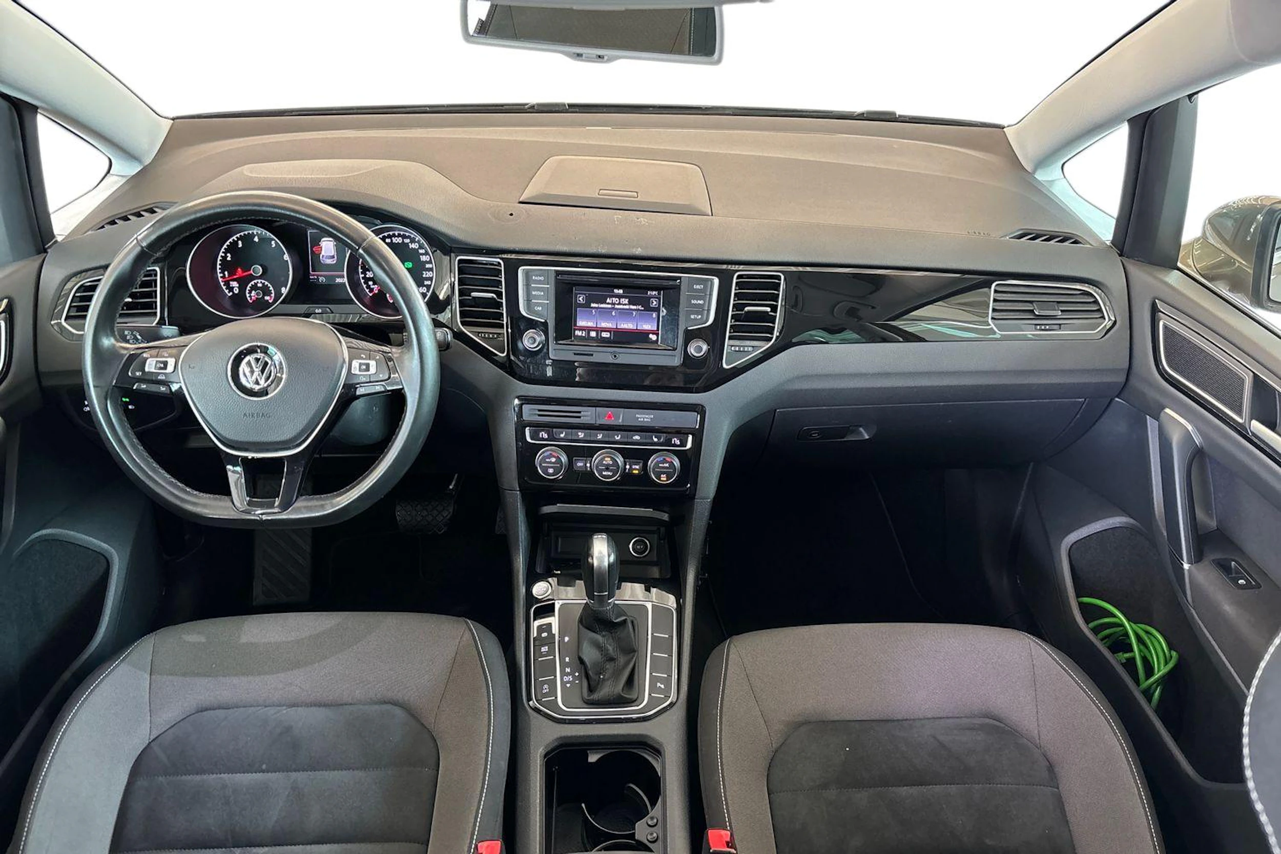 Ruskea (beige) Volkswagen GOLF SPORTSVAN 2015 kuva 7.