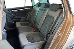 Ruskea (beige) Volkswagen GOLF SPORTSVAN 2015 kuva 8.