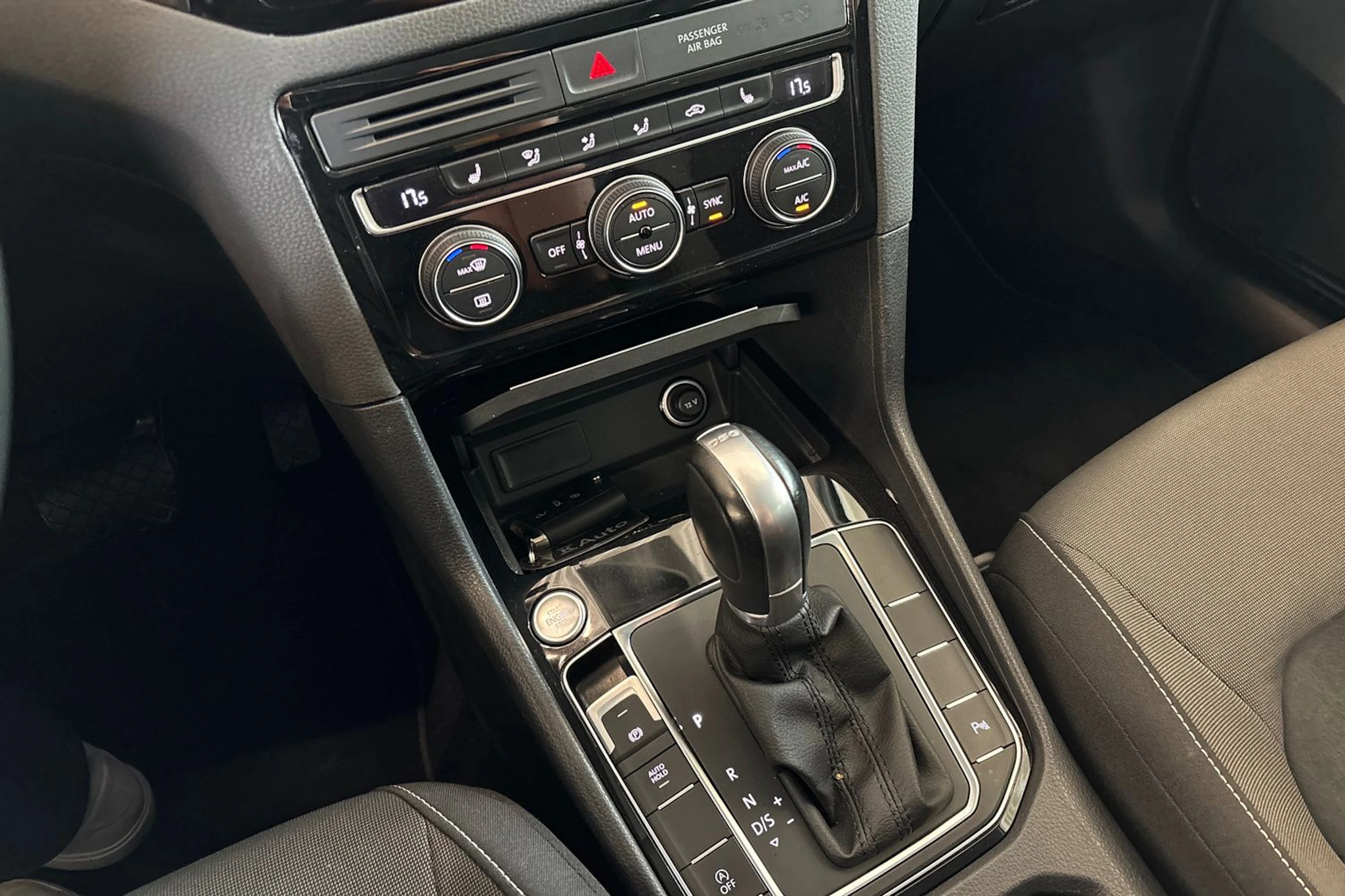 Ruskea (beige) Volkswagen GOLF SPORTSVAN 2015 kuva 15.