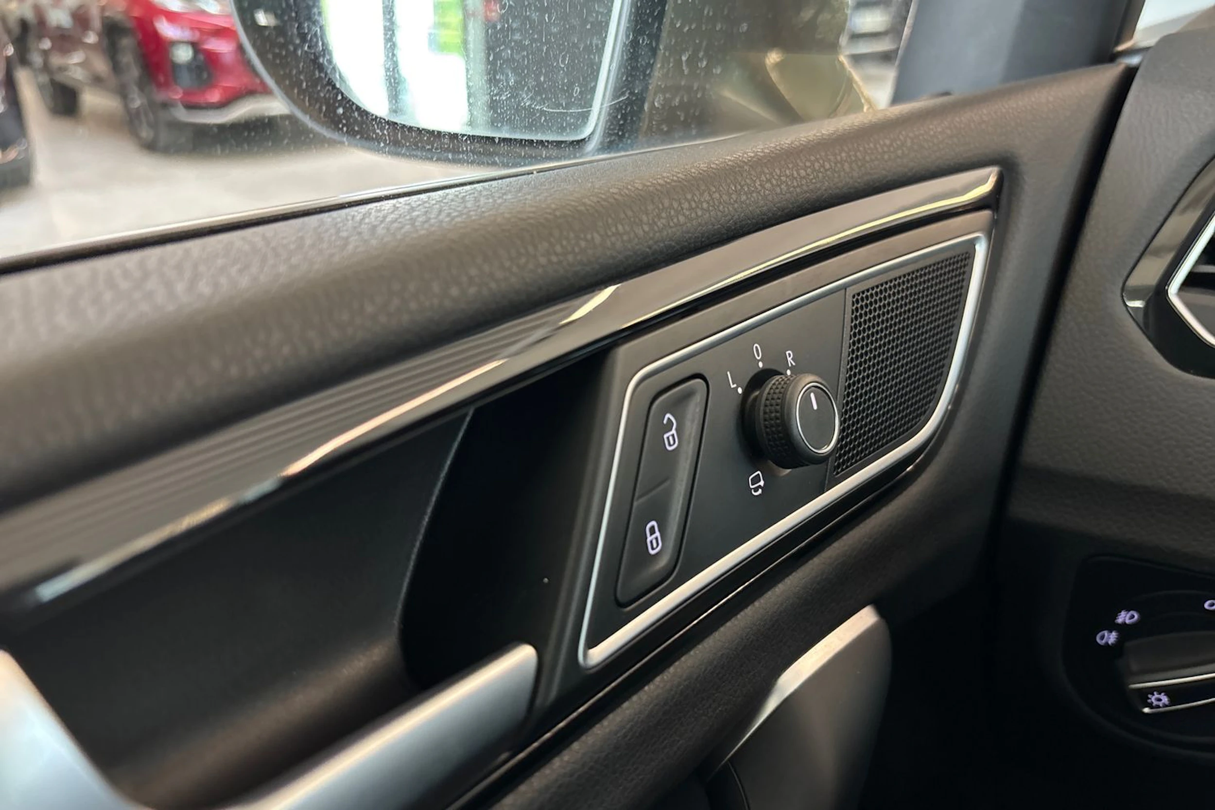 Ruskea (beige) Volkswagen GOLF SPORTSVAN 2015 kuva 16.
